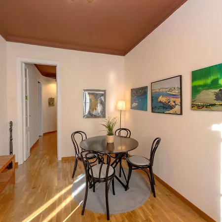 Eixample Esquerre Arago Rocafort By Interhome * برشلونة