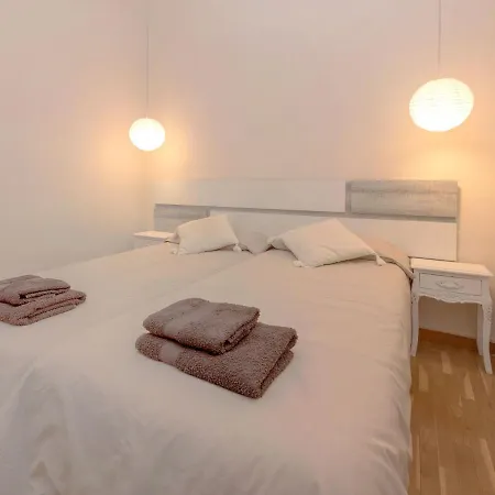 Eixample Esquerre Arago Rocafort By Interhome شقة *